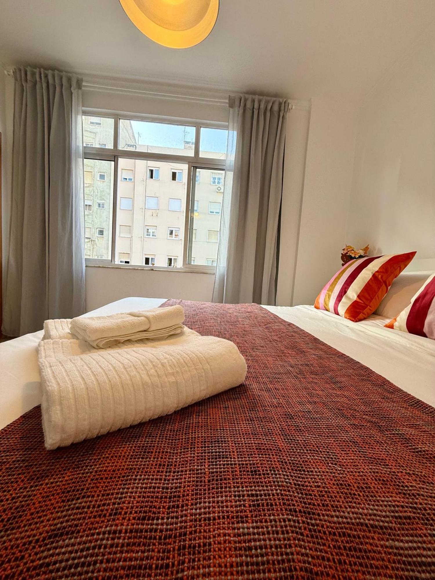Rooms In Arroios Lisbon Bagian luar foto