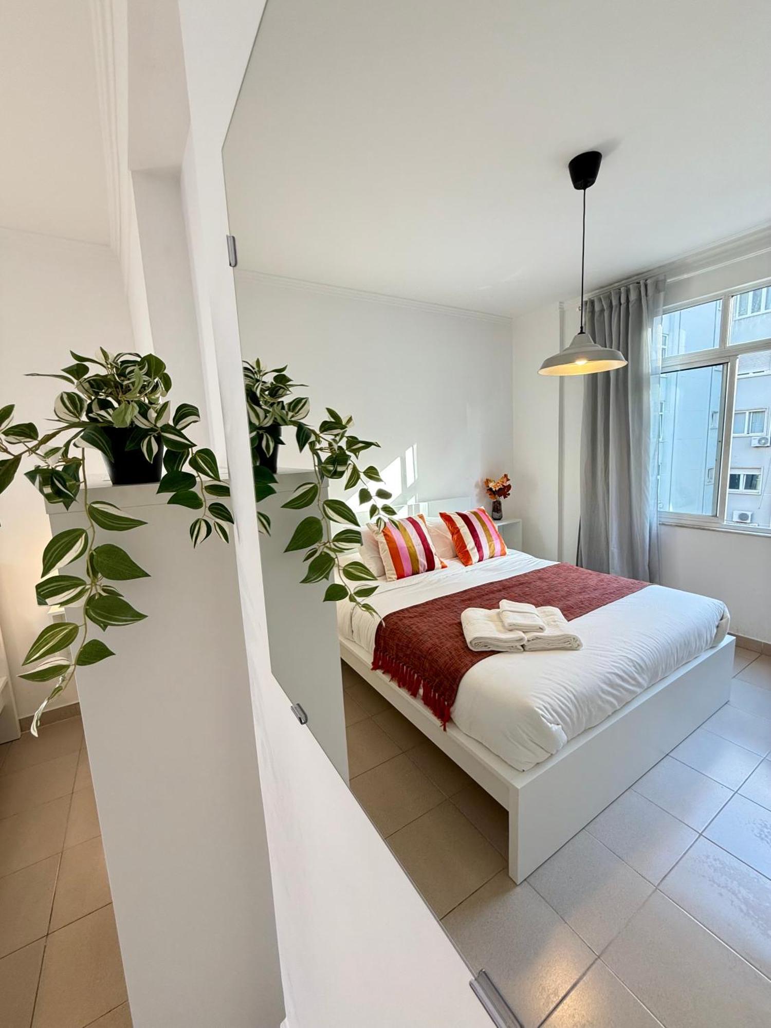 Rooms In Arroios Lisbon Bagian luar foto